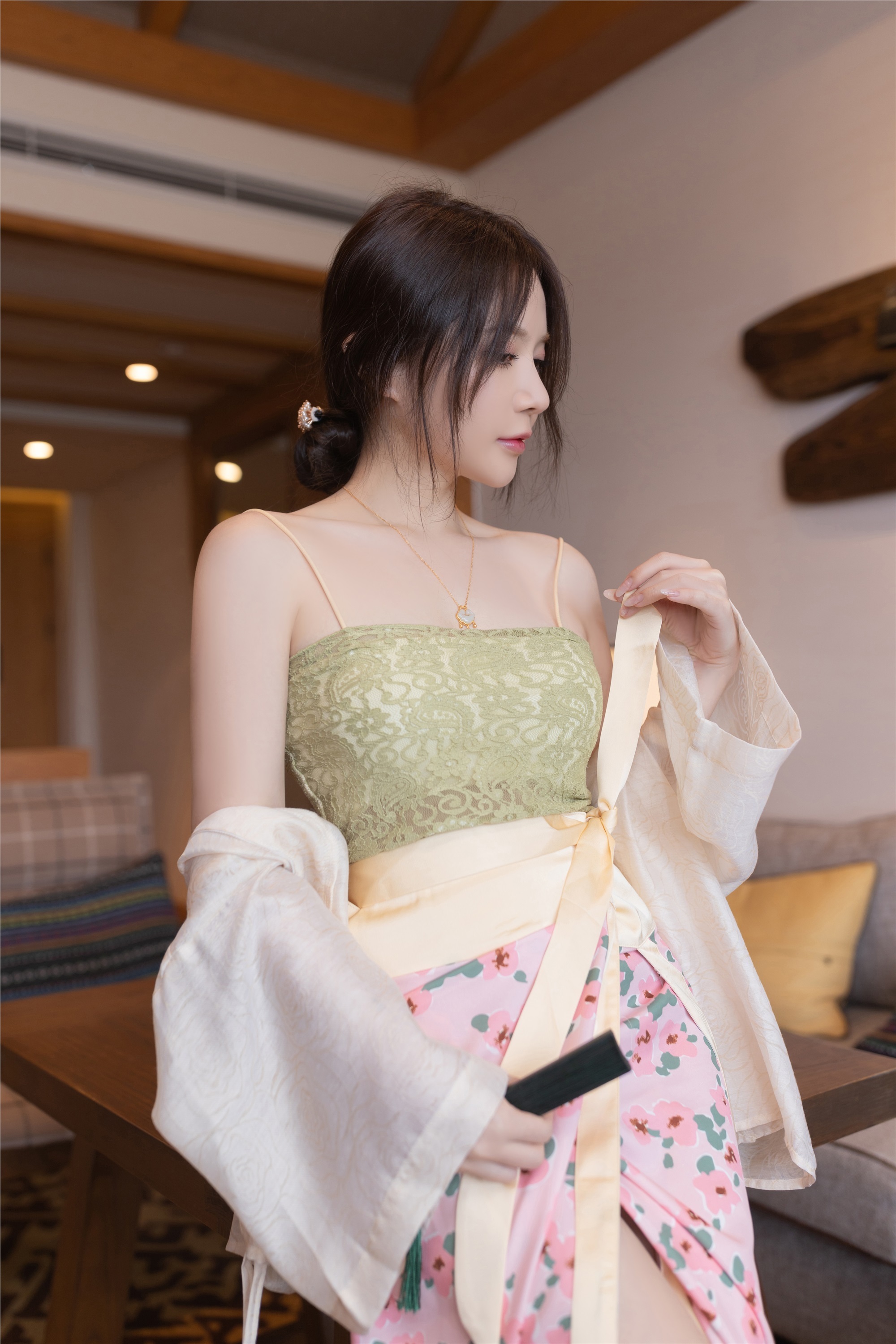 鱼子酱Fish – 内购私拍 NO.008 古风如画